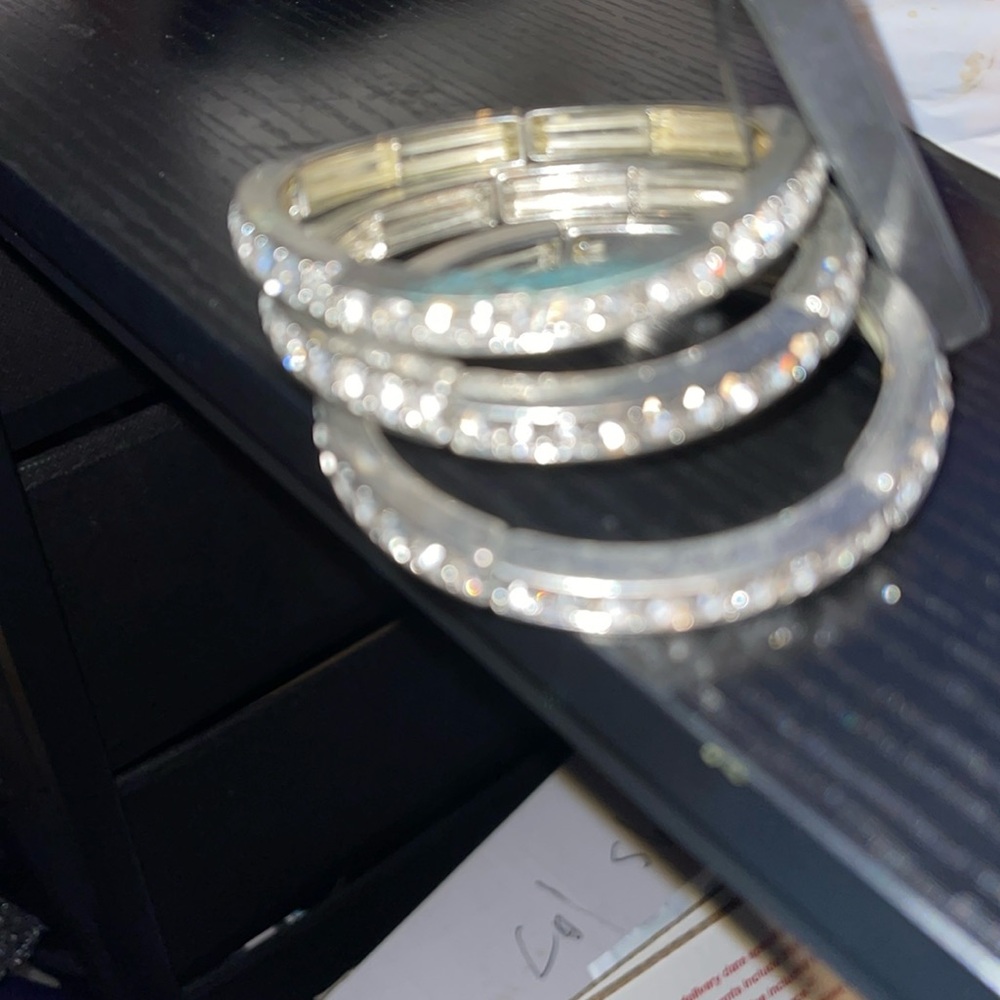 Fab New set 3 Stretch Silver & Crystals Bangles